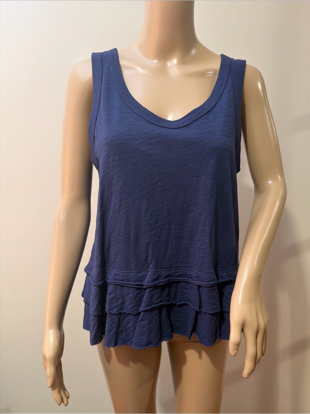 Women's Wilt Navy Ruffle Hem Tank Top Size S